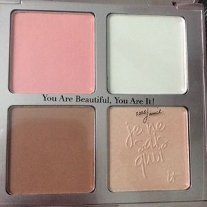 it cosmetics Makeup - It Cosmetics Your Complexion Perfection PaletteNIB it cosmetics Makeup - It Cosmetics Your Complexion Perfection PaletteNIB